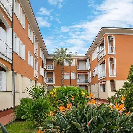 Gabri By The Sea - Happy *