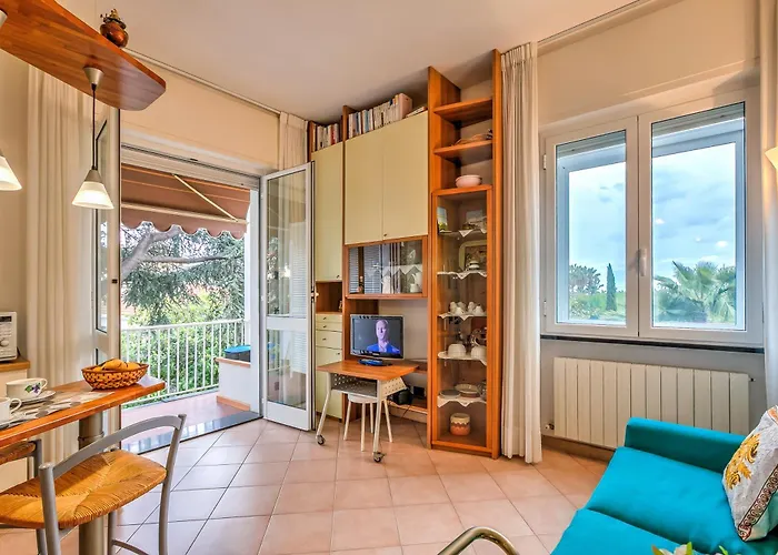 Dm - Gabri By The Sea - Happy