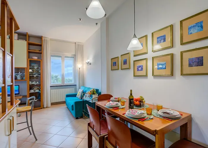 Dm - Gabri By The Sea - Happy 公寓