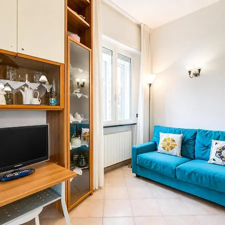 Gabri By The Sea With Balcony And Shared Garden - Happy *